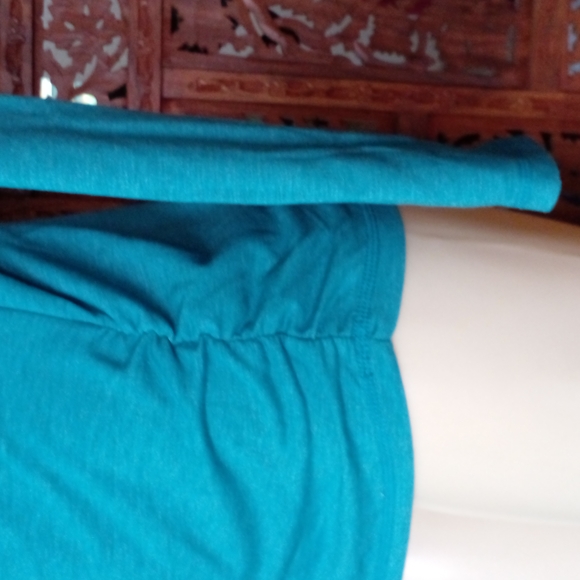 Danskin: Sweater - Picture 3 of 7